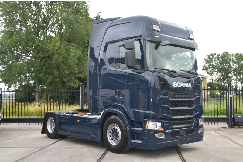 Scania S450 NGS 4x2NB - FULL AIR - RETARDER - ACC - PARK. AIRCO - 2 x FUEL TANKS - TOP CONDITION - - Trekker: afbeelding 1 Scania S450 NGS 4x2NB - FULL AIR - RETARDER - ACC - PARK. AIRCO - 2 x FUEL TANKS - TOP CONDITION - - Trekker: afbeelding 1