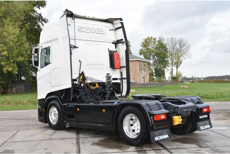 Scania S500 NGS 4x2NB - NEW TACHO - RETARDER - FULL AIR - PARK. AIRCO - 2 x FUEL TANKS - 4 POINT AIR SUSP. REAR - ALCOA'S - LED - - Trekker: afbeelding 3 Scania S500 NGS 4x2NB - NEW TACHO - RETARDER - FULL AIR - PARK. AIRCO - 2 x FUEL TANKS - 4 POINT AIR SUSP. REAR - ALCOA'S - LED - - Trekker: afbeelding 3