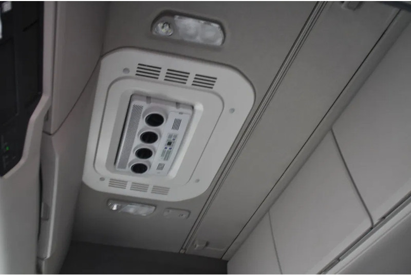 Scania S500 NGS 4x2NB - NEW TACHO - RETARDER - FULL AIR - PARK. AIRCO - 2 x FUEL TANKS - 4 POINT AIR SUSP. REAR - ALCOA'S - LED - - Trekker: afbeelding 5 Scania S500 NGS 4x2NB - NEW TACHO - RETARDER - FULL AIR - PARK. AIRCO - 2 x FUEL TANKS - 4 POINT AIR SUSP. REAR - ALCOA'S - LED - - Trekker: afbeelding 5