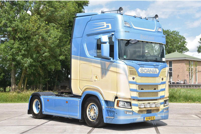 Scania S500 NGS 4x2NB - RETARDER - FULL AIR - PARK. AIRCO - FULL OPTIONS - 4 POINT AIR SUSPENSION - EXCELLENT CONDITION - - Trekker: afbeelding 1 Scania S500 NGS 4x2NB - RETARDER - FULL AIR - PARK. AIRCO - FULL OPTIONS - 4 POINT AIR SUSPENSION - EXCELLENT CONDITION - - Trekker: afbeelding 1