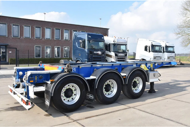 Van Hool A3C002 - ADR FL - 20 FT SWAP - LIFT AXLE - BPW AXLES - DISC BRAKES - 3180 KG EMPTY WEIGHT ! - Containertransporter/ Wissellaadbak oplegger: afbeelding 2 Van Hool A3C002 - ADR FL - 20 FT SWAP - LIFT AXLE - BPW AXLES - DISC BRAKES - 3180 KG EMPTY WEIGHT ! - Containertransporter/ Wissellaadbak oplegger: afbeelding 2