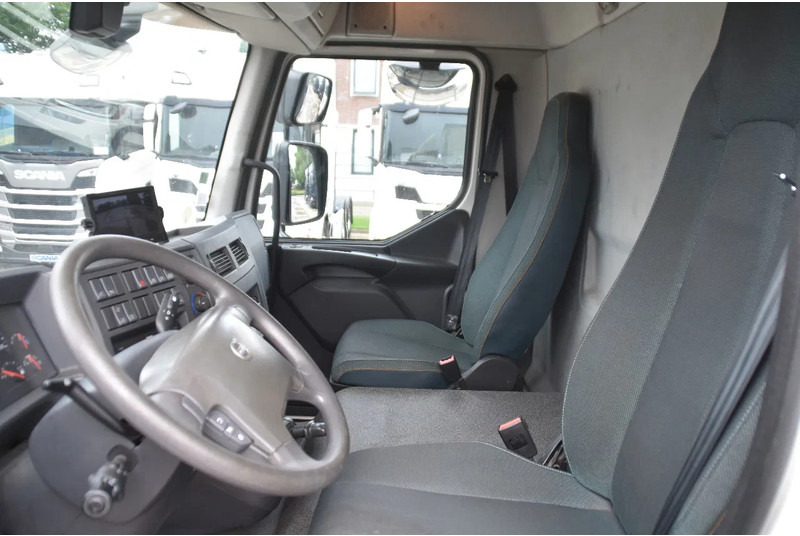 Volvo FL 280 4x2 + BOX - 294 TKM - AIRCO - DOUBLE CARGOFLOOR - ELEVATOR - REMOTE CONTROL - CAMERA - - Bakwagen: afbeelding 5 Volvo FL 280 4x2 + BOX - 294 TKM - AIRCO - DOUBLE CARGOFLOOR - ELEVATOR - REMOTE CONTROL - CAMERA - - Bakwagen: afbeelding 5