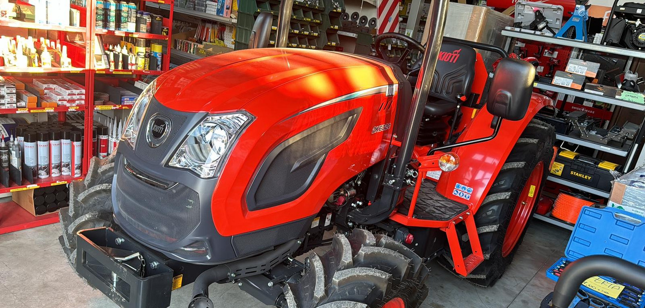 Kioti - Tractor: afbeelding 1 Kioti - Tractor: afbeelding 1
