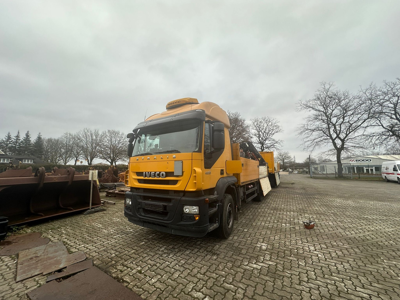 IVECO STRALIS 420 truck open box with TEREX loading crane 290.2E-A3 - Haakarmsysteem vrachtwagen, Kraanwagen: afbeelding 3 IVECO STRALIS 420 truck open box with TEREX loading crane 290.2E-A3 - Haakarmsysteem vrachtwagen, Kraanwagen: afbeelding 3