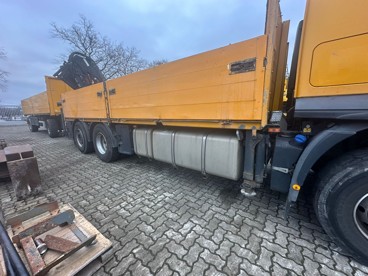 IVECO STRALIS 420 truck open box with TEREX loading crane 290.2E-A3 - Haakarmsysteem vrachtwagen, Kraanwagen: afbeelding 4 IVECO STRALIS 420 truck open box with TEREX loading crane 290.2E-A3 - Haakarmsysteem vrachtwagen, Kraanwagen: afbeelding 4