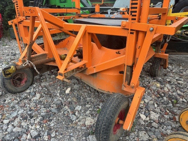 Keulmac ONION TOPPER - Wijnoogstmachine: afbeelding 4 Keulmac ONION TOPPER - Wijnoogstmachine: afbeelding 4