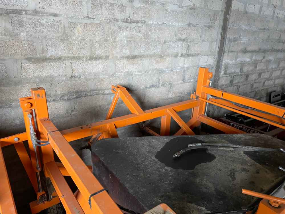 Keulmac ONION TOPPER - Wijnoogstmachine: afbeelding 5 Keulmac ONION TOPPER - Wijnoogstmachine: afbeelding 5