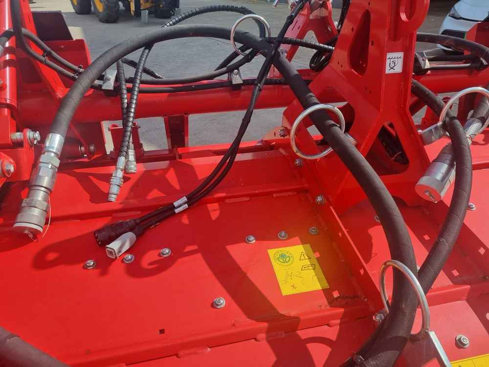 Grimme Grimme HT 200 Front Mounted Self-Propelled Topper - Oogstmachine: afbeelding 3 Grimme Grimme HT 200 Front Mounted Self-Propelled Topper - Oogstmachine: afbeelding 3