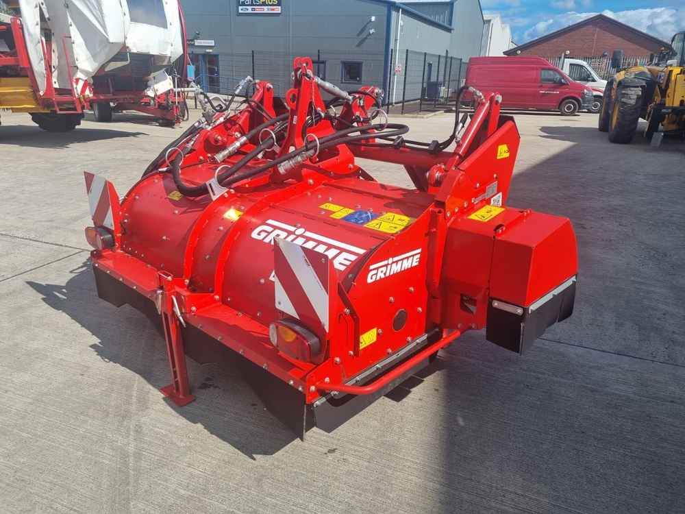 Grimme Grimme HT 200 Front Mounted Self-Propelled Topper - Oogstmachine: afbeelding 1 Grimme Grimme HT 200 Front Mounted Self-Propelled Topper - Oogstmachine: afbeelding 1