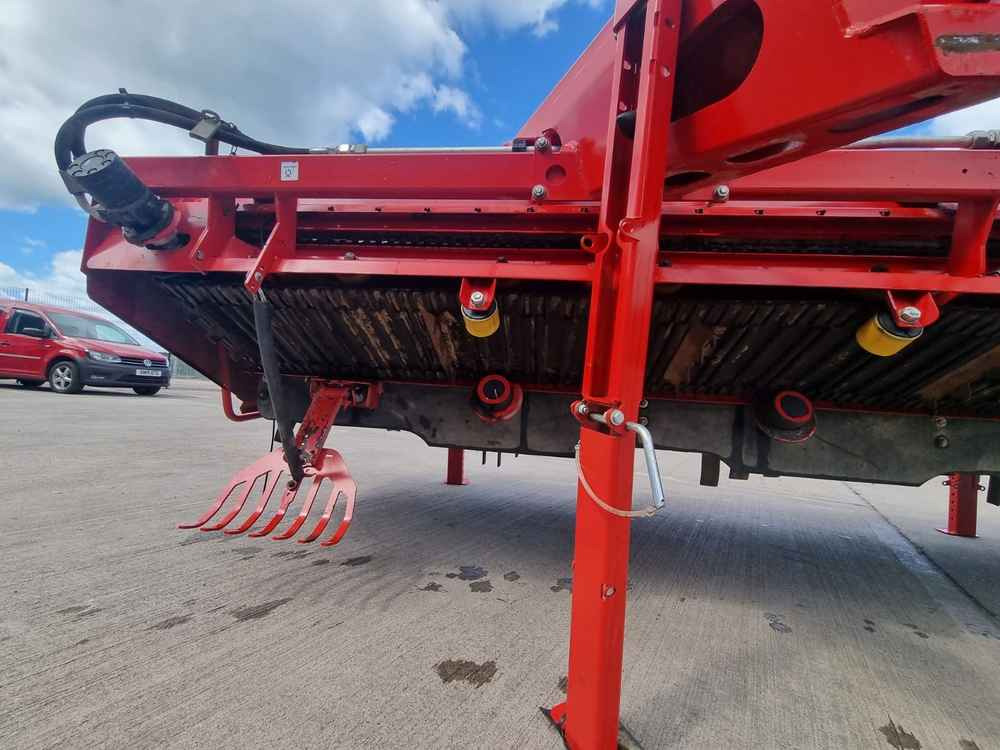 Grimme Grimme, HT 400, Front Mounted, 4 Row, Topper For Self-Propelled - Oogstmachine: afbeelding 3 Grimme Grimme, HT 400, Front Mounted, 4 Row, Topper For Self-Propelled - Oogstmachine: afbeelding 3