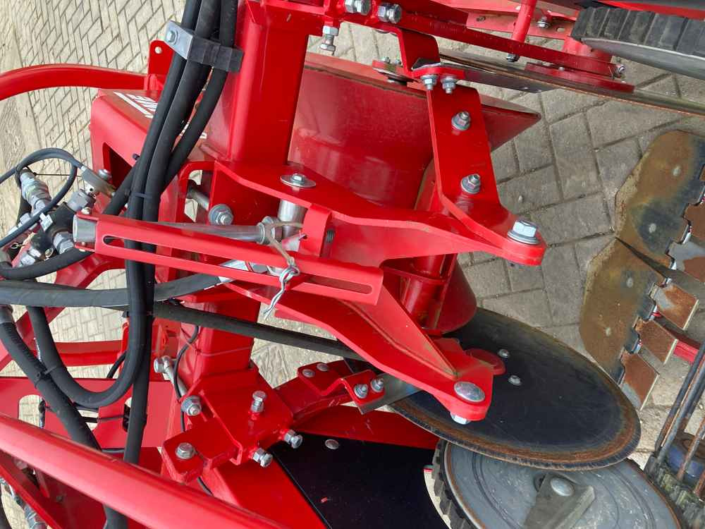 Grimme Grimme WH100 Single Row Potato Windrower - Oogstmachine: afbeelding 3 Grimme Grimme WH100 Single Row Potato Windrower - Oogstmachine: afbeelding 3