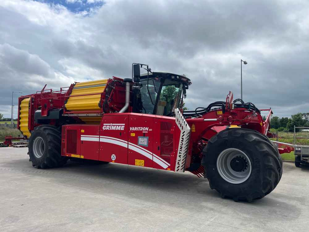 Grimme VARITRON 270 PLATINUM TT - Oogstmachine: afbeelding 1 Grimme VARITRON 270 PLATINUM TT - Oogstmachine: afbeelding 1