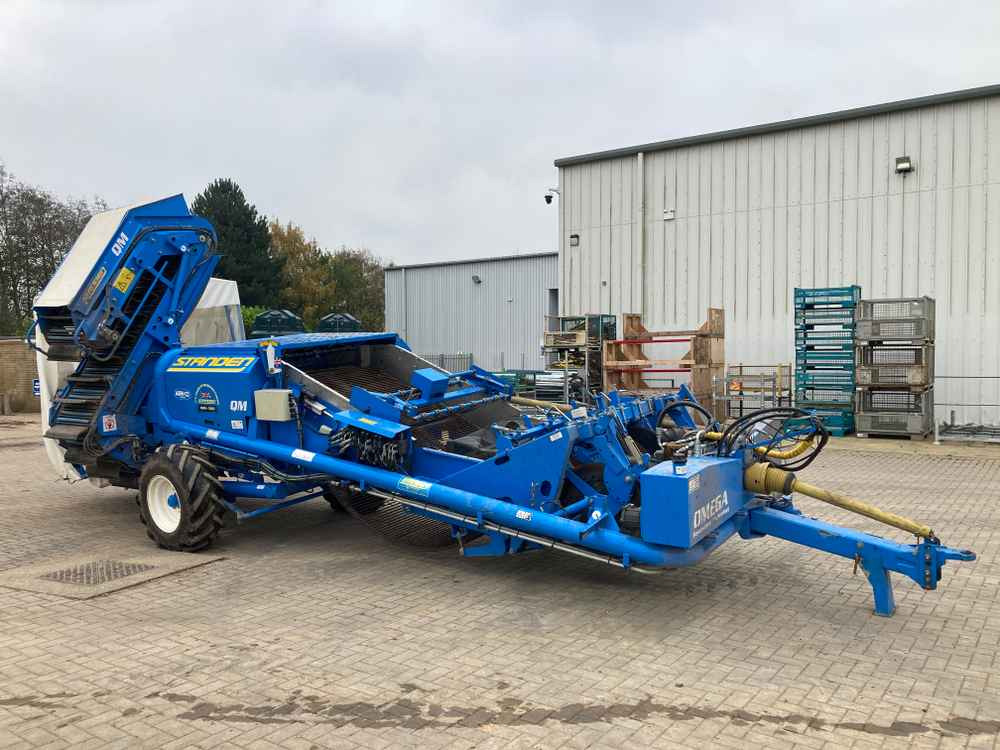 Standen Standen QM 2 Row Trailed Potato Harvester - Oogstmachine: afbeelding 1 Standen Standen QM 2 Row Trailed Potato Harvester - Oogstmachine: afbeelding 1