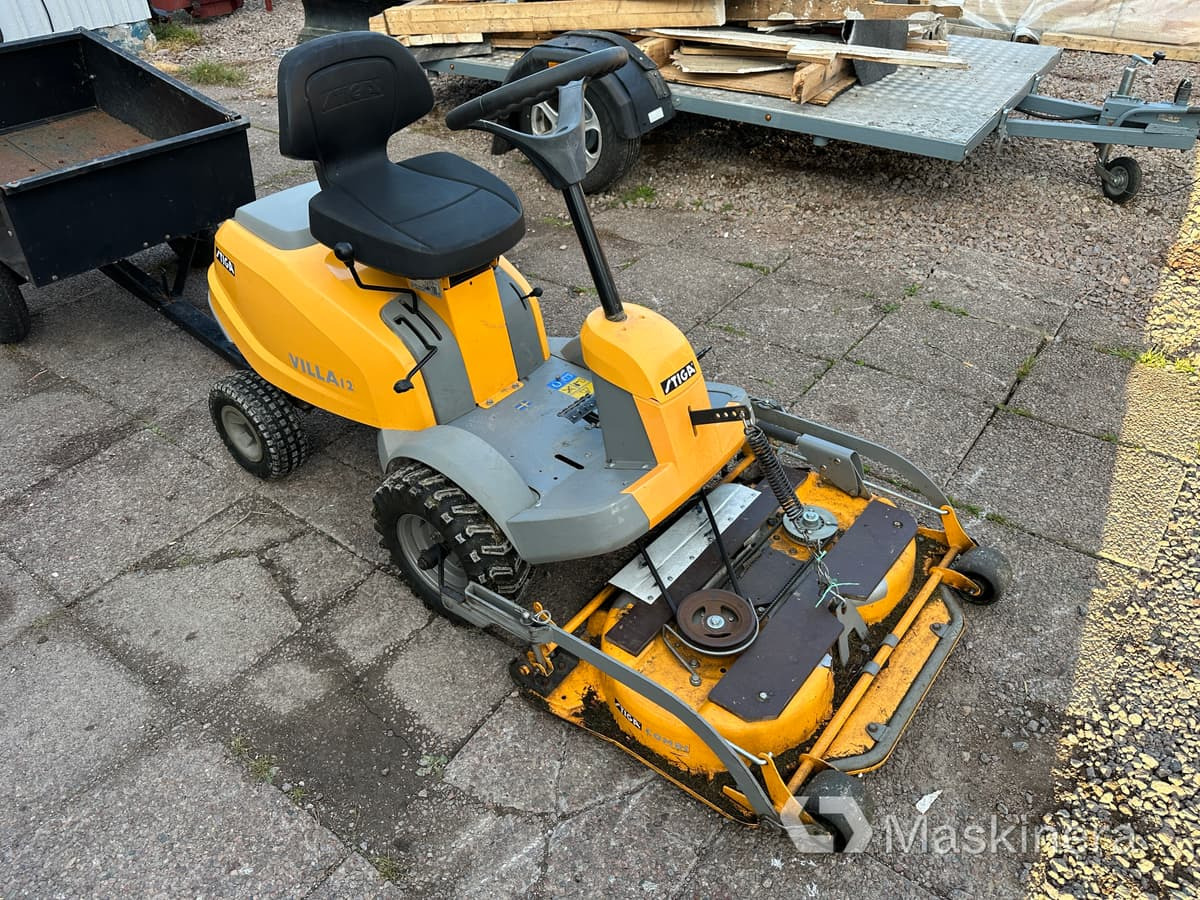 Åkgräsklippare Stiga Villa 12 med tillbehör - Gazonmaaier: afbeelding 1 Åkgräsklippare Stiga Villa 12 med tillbehör - Gazonmaaier: afbeelding 1