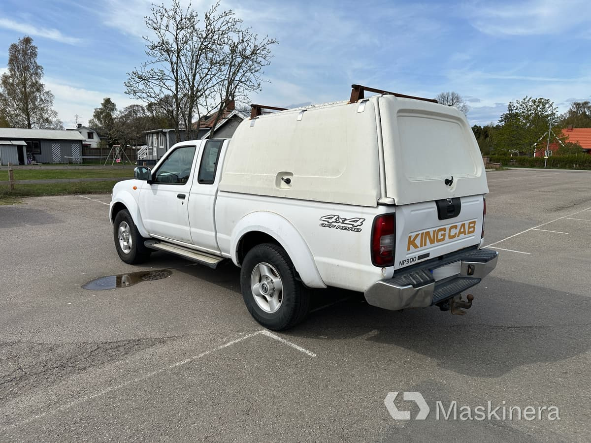 Arbetsbil Nissan NP300 King Cab 2.5 - Gesloten bestelwagen: afbeelding 3 Arbetsbil Nissan NP300 King Cab 2.5 - Gesloten bestelwagen: afbeelding 3
