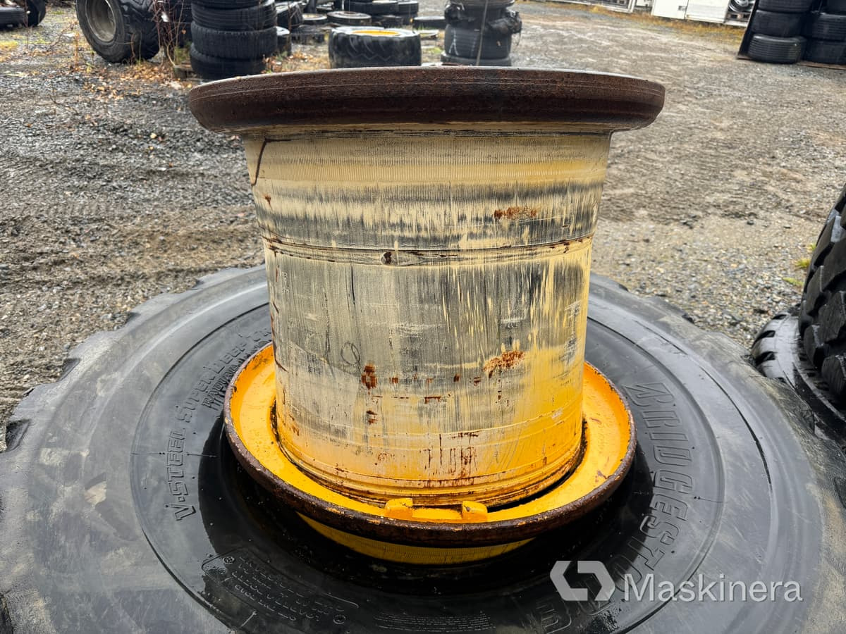 Fälg, 25 tum - Velg voor Bouwmachine: afbeelding 4 Fälg, 25 tum - Velg voor Bouwmachine: afbeelding 4