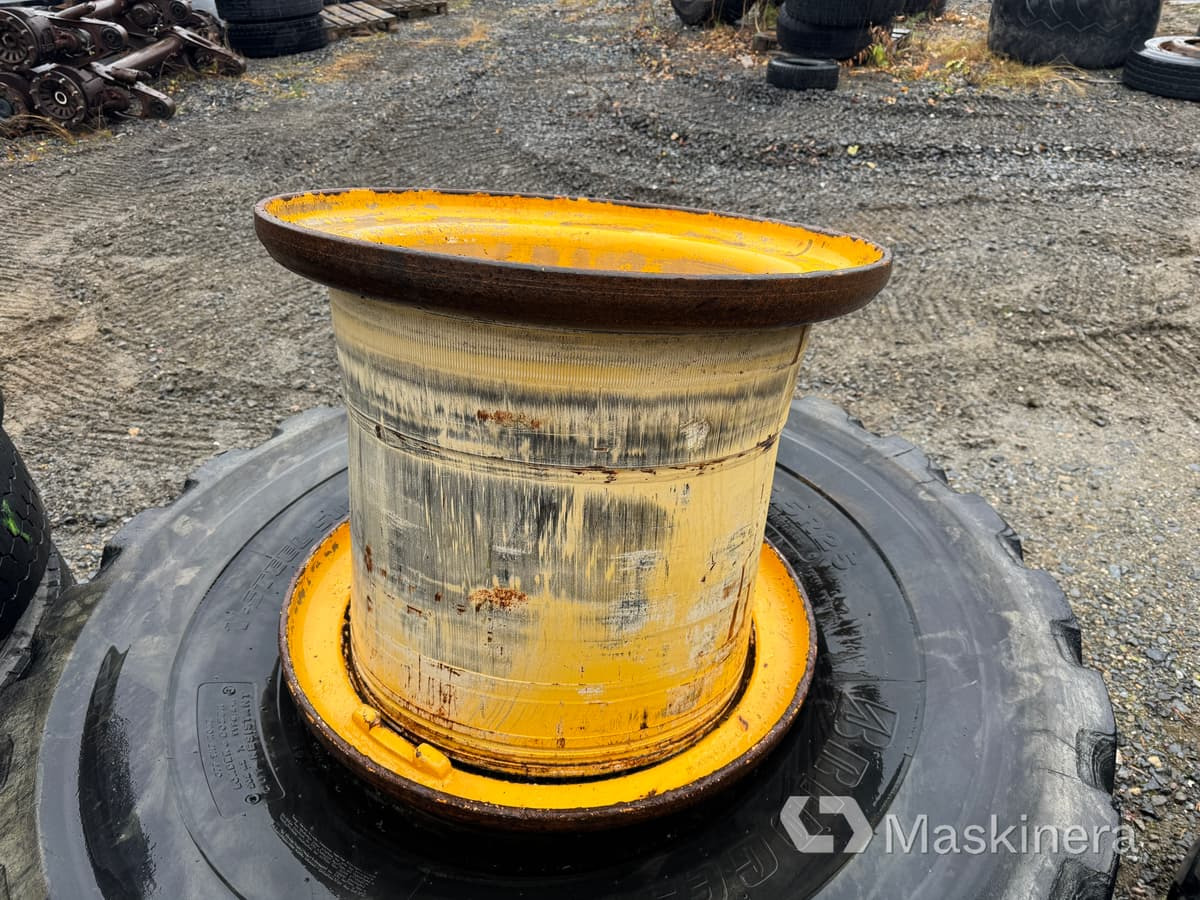 Fälg, 25 tum - Velg voor Bouwmachine: afbeelding 3 Fälg, 25 tum - Velg voor Bouwmachine: afbeelding 3