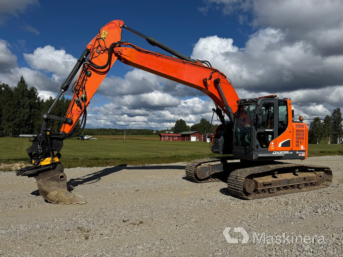 Grävmaskin Doosan DX235LCR-5 - Rupsgraafmachine: afbeelding 1 Grävmaskin Doosan DX235LCR-5 - Rupsgraafmachine: afbeelding 1
