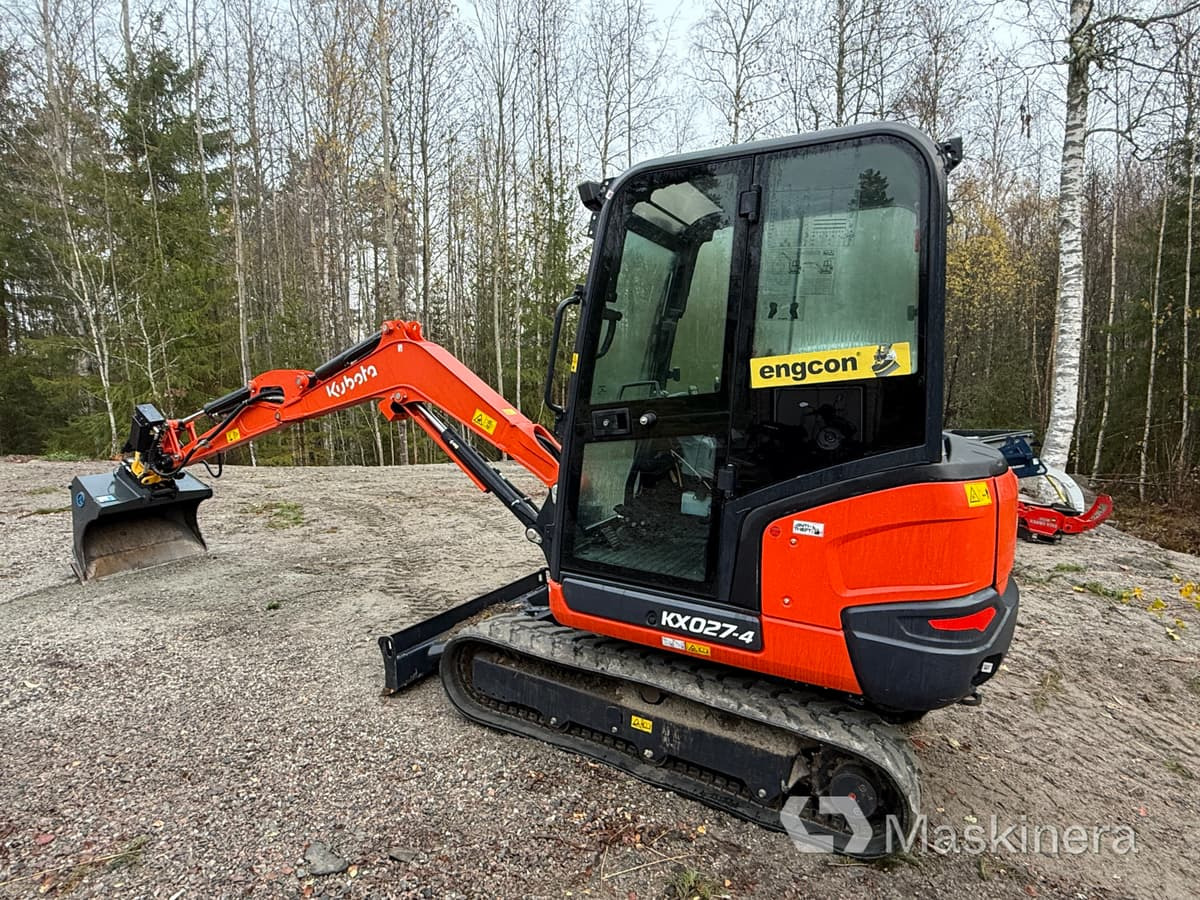 Grävmaskin Kubota KX027-4 med flera redskap - Rupsgraafmachine: afbeelding 3 Grävmaskin Kubota KX027-4 med flera redskap - Rupsgraafmachine: afbeelding 3