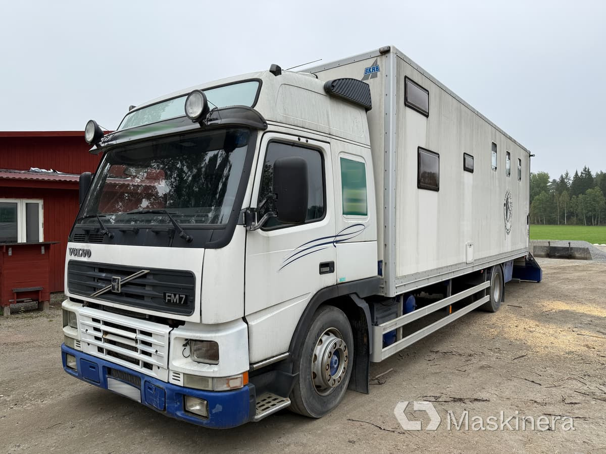 Hästlastbil Volvo FM7 4X2 - Paardenvrachtwagen: afbeelding 1 Hästlastbil Volvo FM7 4X2 - Paardenvrachtwagen: afbeelding 1