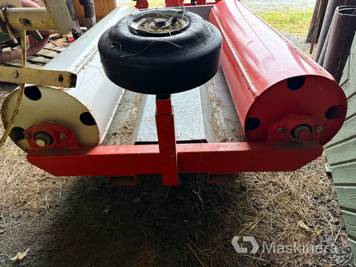 Inplastare Ysta Bale wrap 1600 med sidospakar - Wikkelaar: afbeelding 5 Inplastare Ysta Bale wrap 1600 med sidospakar - Wikkelaar: afbeelding 5