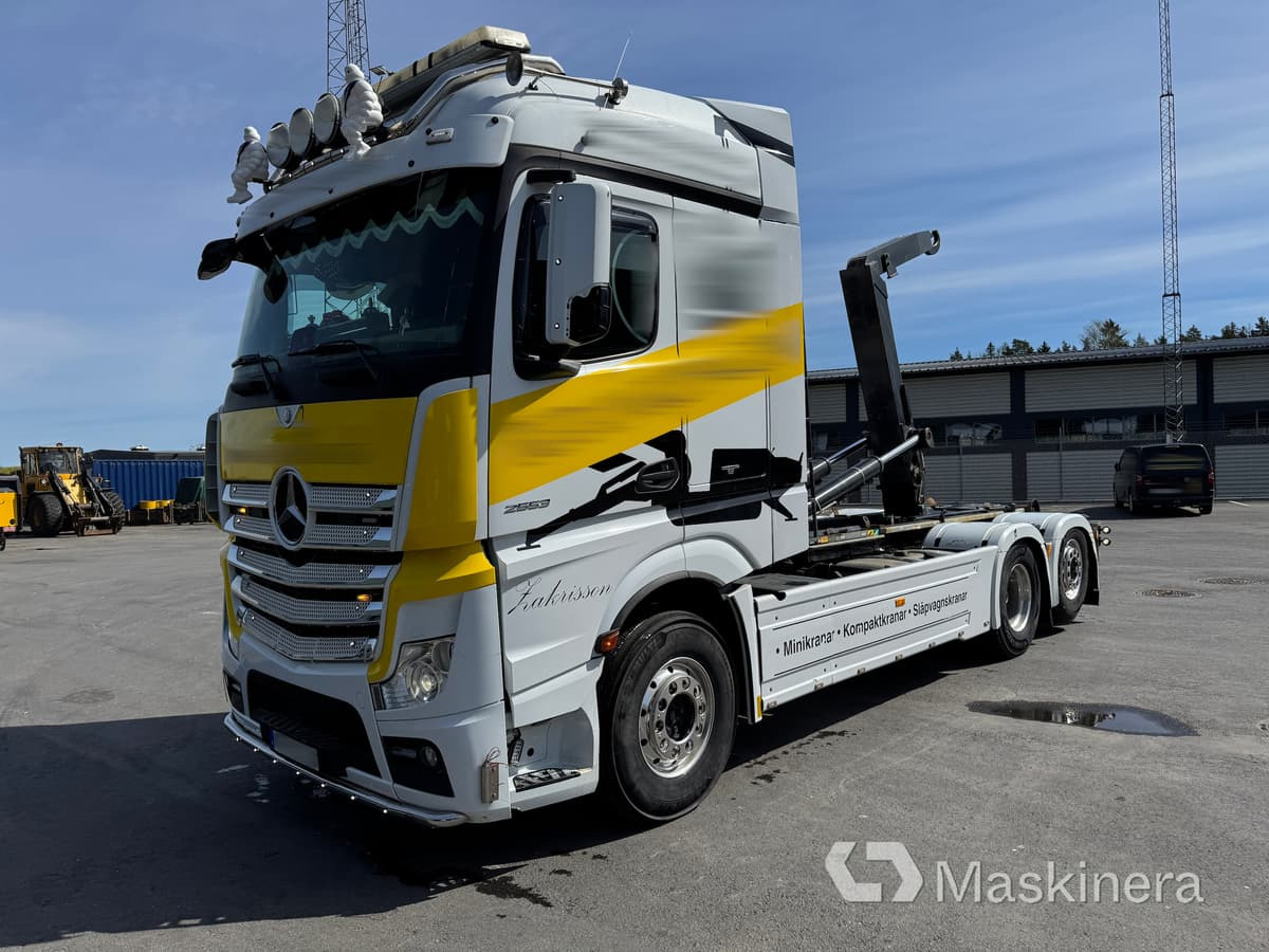 Lastväxlare Mercedes-Benz Actros - Haakarmsysteem vrachtwagen: afbeelding 1 Lastväxlare Mercedes-Benz Actros - Haakarmsysteem vrachtwagen: afbeelding 1