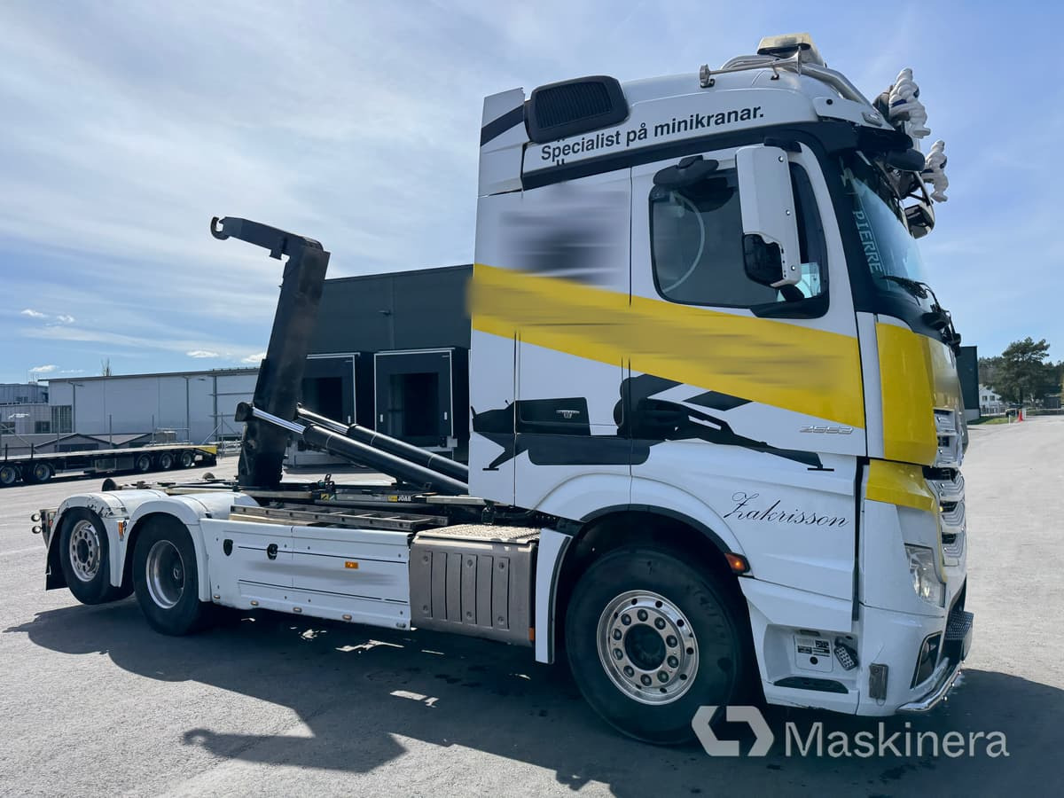 Lastväxlare Mercedes-Benz Actros - Haakarmsysteem vrachtwagen: afbeelding 4 Lastväxlare Mercedes-Benz Actros - Haakarmsysteem vrachtwagen: afbeelding 4