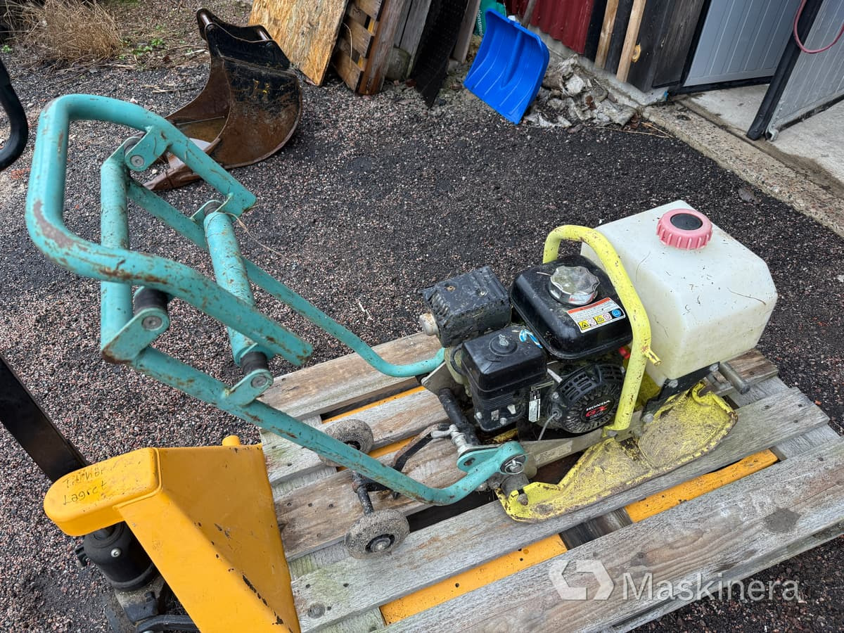 Markvibrator Ammann AVP 1240 - Trilplaat: afbeelding 1 Markvibrator Ammann AVP 1240 - Trilplaat: afbeelding 1