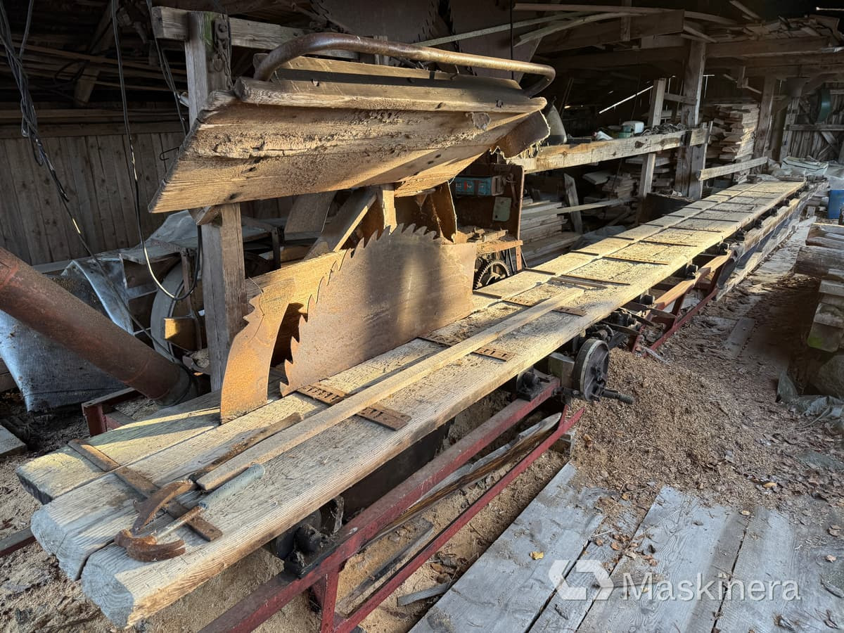 Sågverk med spånsug, el eller traktordrivet - Houtbewerkingsmachine: afbeelding 1 Sågverk med spånsug, el eller traktordrivet - Houtbewerkingsmachine: afbeelding 1