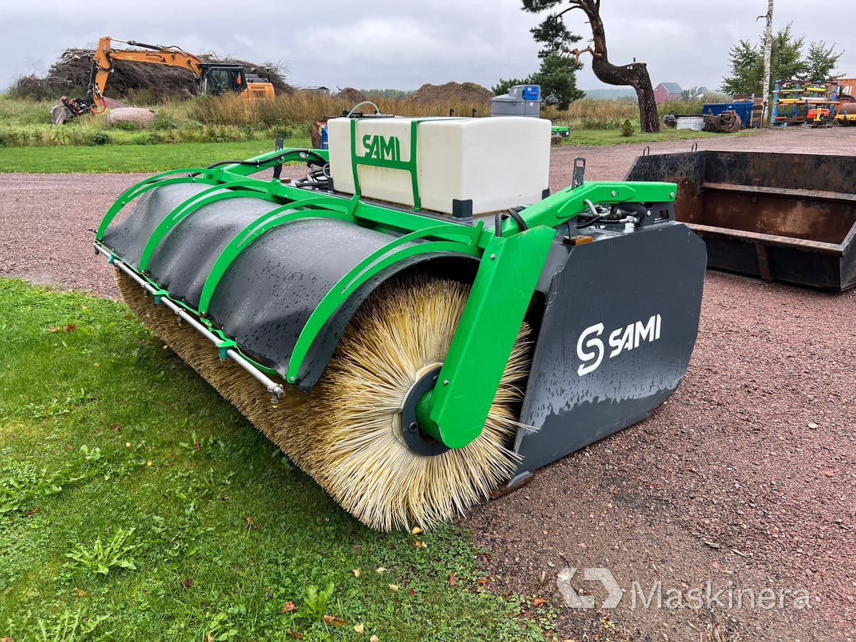 Sopskopa Sami K2500 med bevattning - Veegwagen: afbeelding 1 Sopskopa Sami K2500 med bevattning - Veegwagen: afbeelding 1