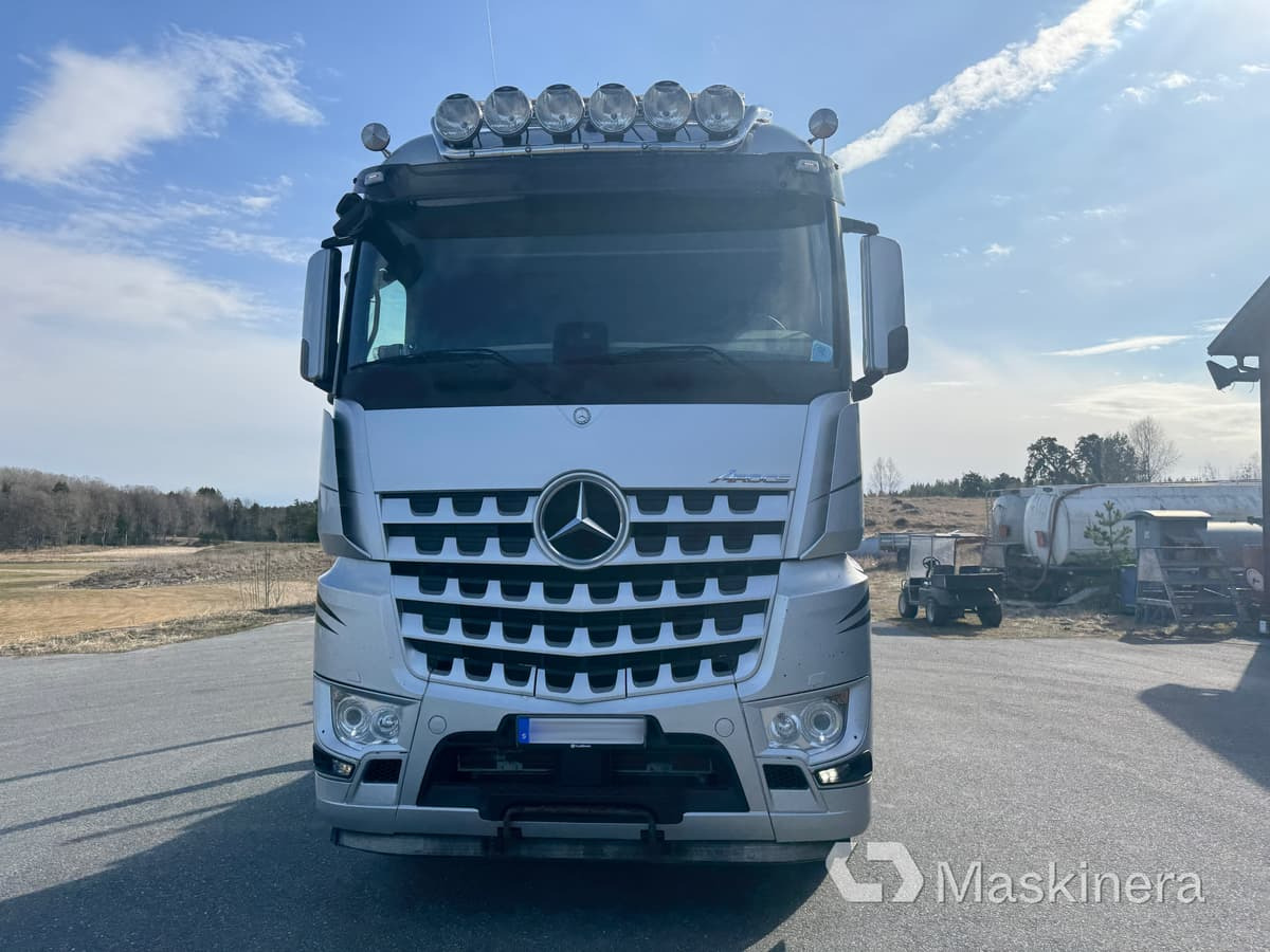 Timmerbil Mercedes-Benz Arocs X-CAB - Houttransport, Kraanwagen: afbeelding 3 Timmerbil Mercedes-Benz Arocs X-CAB - Houttransport, Kraanwagen: afbeelding 3