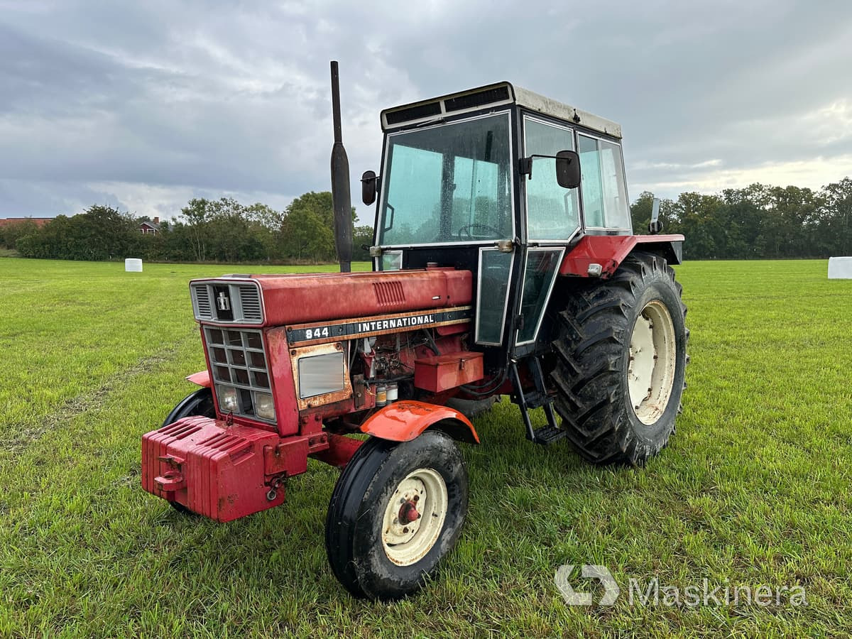 Traktor International 844 - Tractor: afbeelding 1 Traktor International 844 - Tractor: afbeelding 1