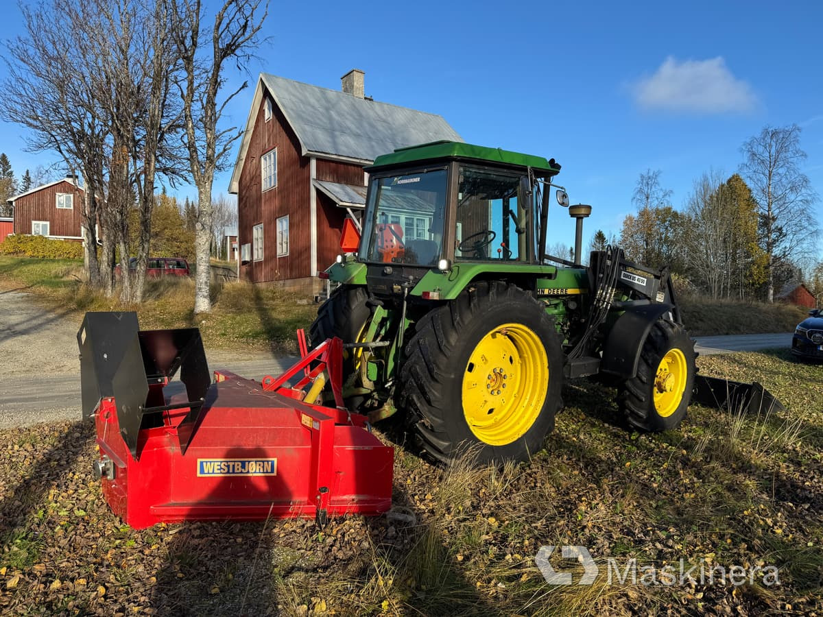 Traktor John Deere 3040 Mfwd med tillbehör - Tractor: afbeelding 5 Traktor John Deere 3040 Mfwd med tillbehör - Tractor: afbeelding 5