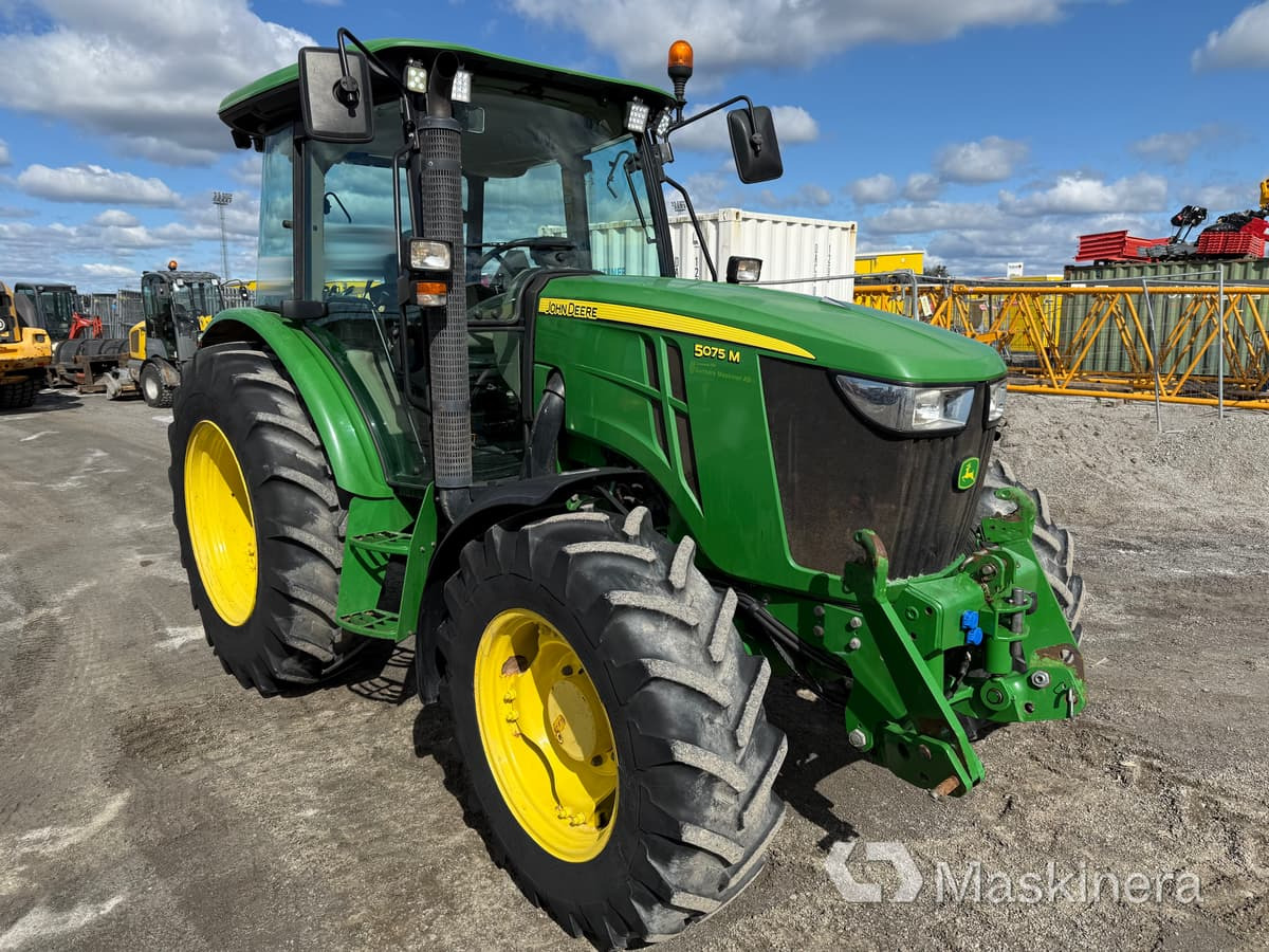 Traktor John Deere 5075M med snöutrustning - Tractor: afbeelding 3 Traktor John Deere 5075M med snöutrustning - Tractor: afbeelding 3