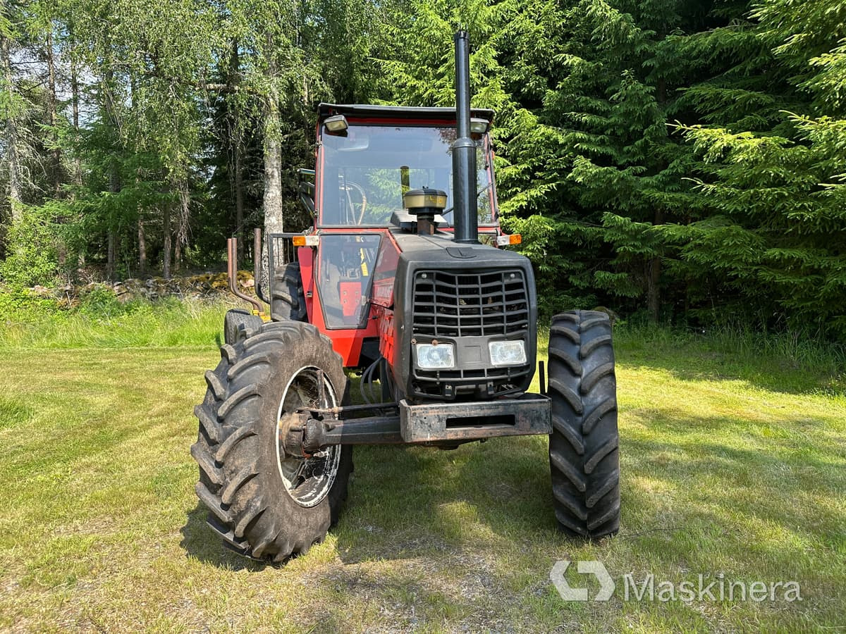 Traktor Volvo BM 805-4 med skogsvagn och kran - Tractor, Uitrijwagen: afbeelding 3 Traktor Volvo BM 805-4 med skogsvagn och kran - Tractor, Uitrijwagen: afbeelding 3