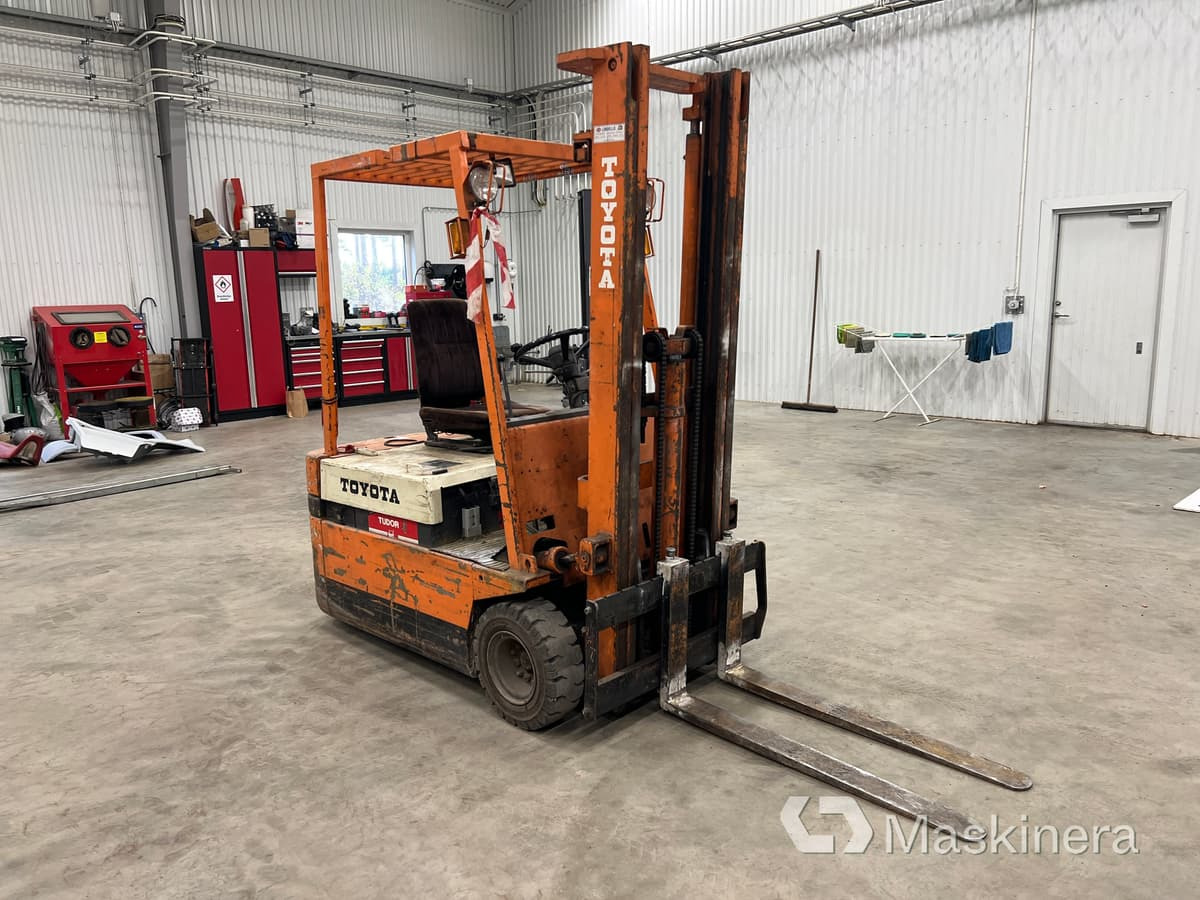 Truck Atlet - Reach truck: afbeelding 1 Truck Atlet - Reach truck: afbeelding 1