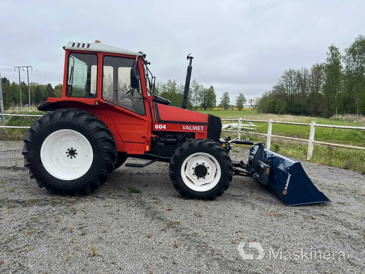Valmet 604-4 Traktor Valmet 604-4 - Tractor: afbeelding 4 Valmet 604-4 Traktor Valmet 604-4 - Tractor: afbeelding 4