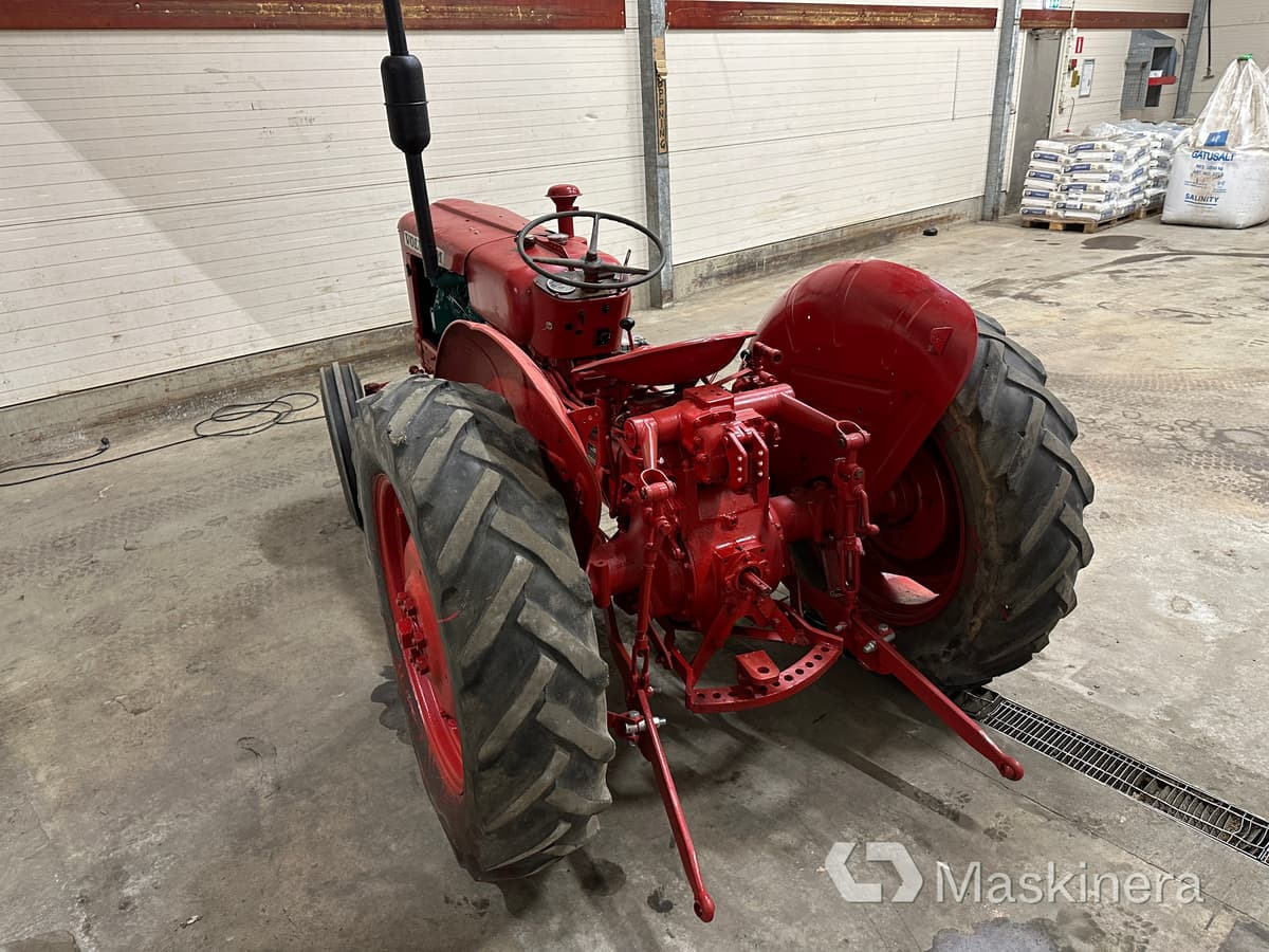 Veterantraktor Volvo BM 320 - Tractor: afbeelding 5 Veterantraktor Volvo BM 320 - Tractor: afbeelding 5