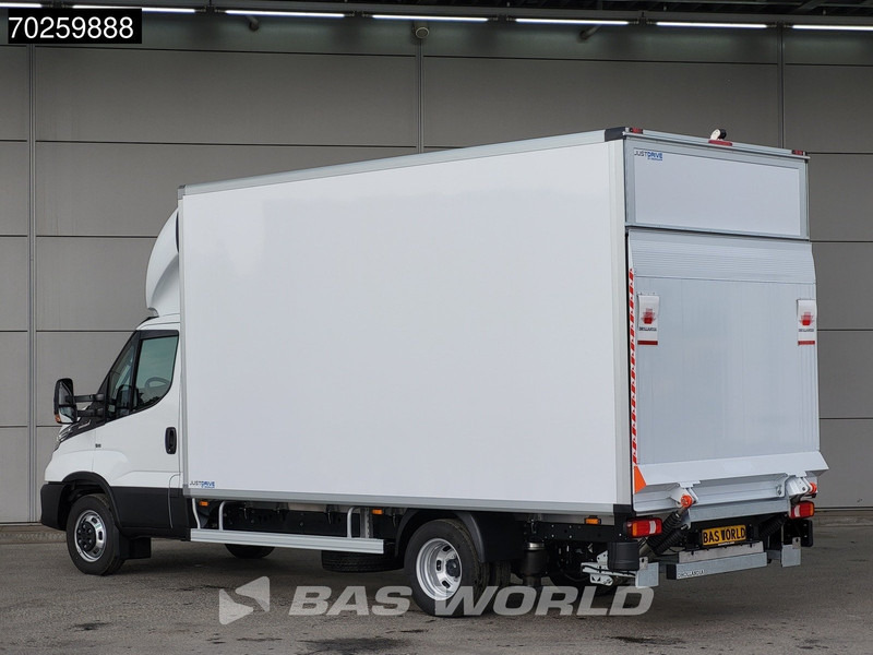 Iveco Daily 35C18 3.0L Automaat Luchtvering Laadklep Zijdeur Dubbellucht Bakwagen 180PK LED Airco Cruise Camera Lat om Lat D'Hollandia Euro6 - Bestelwagen gesloten laadbak: afbeelding 2 Iveco Daily 35C18 3.0L Automaat Luchtvering Laadklep Zijdeur Dubbellucht Bakwagen 180PK LED Airco Cruise Camera Lat om Lat D'Hollandia Euro6 - Bestelwagen gesloten laadbak: afbeelding 2
