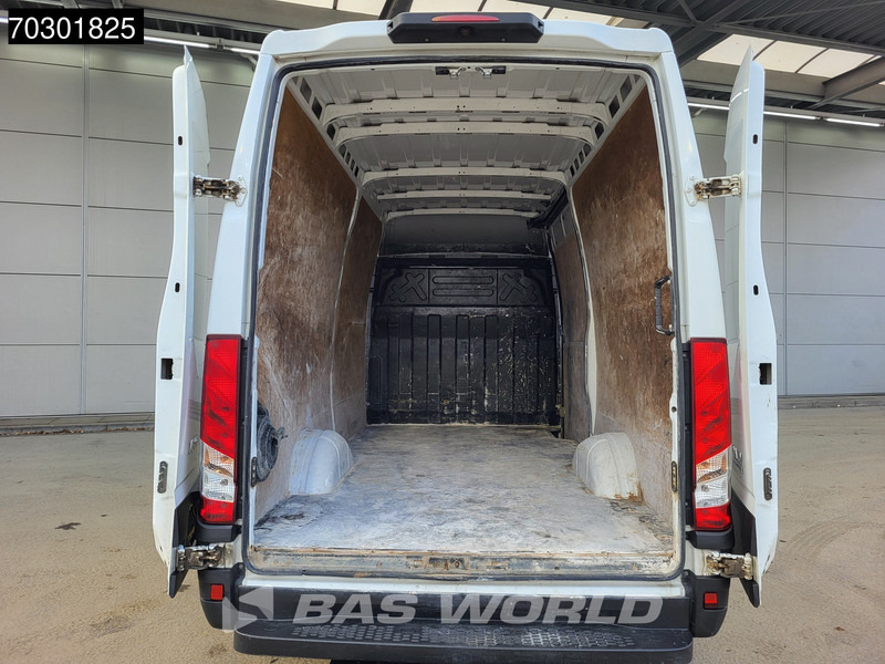 Iveco Daily 35S15 3.0L Automaat Luchtvering L2H2 3,5t Trekhaak 150PK Navi Airco Cruise Camera Euro6 L2 Airco Trekhaak Cruise control - Gesloten bestelwagen: afbeelding 3 Iveco Daily 35S15 3.0L Automaat Luchtvering L2H2 3,5t Trekhaak 150PK Navi Airco Cruise Camera Euro6 L2 Airco Trekhaak Cruise control - Gesloten bestelwagen: afbeelding 3