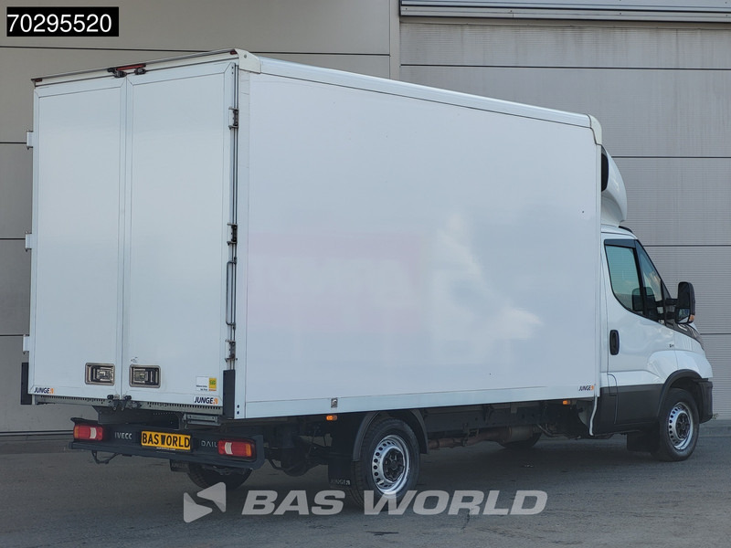 Iveco Daily 35S16 Automaat Bakwagen Achterdeuren 160PK Airco Camera Euro6 Meubelbak Koffer 21m3 Airco - Bestelwagen gesloten laadbak: afbeelding 5 Iveco Daily 35S16 Automaat Bakwagen Achterdeuren 160PK Airco Camera Euro6 Meubelbak Koffer 21m3 Airco - Bestelwagen gesloten laadbak: afbeelding 5