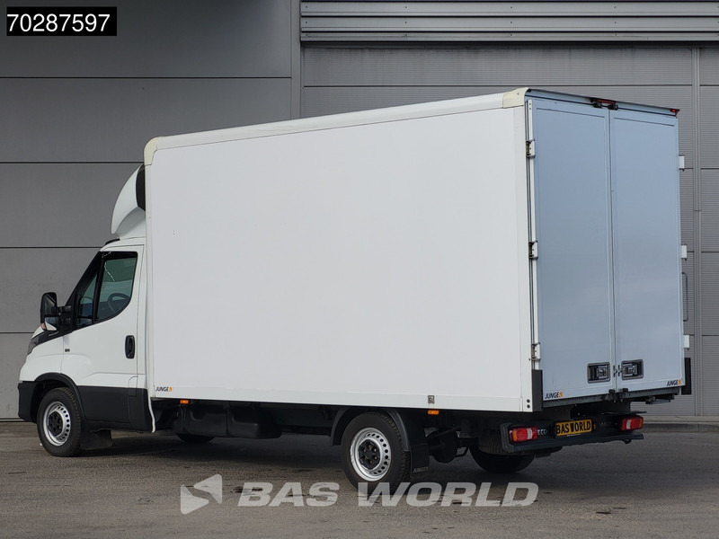 Iveco Daily 35S16 Automaat Bakwagen Achterdeuren Airco Camera Euro6 Meubelbak Koffer 21m3 Airco - Bestelwagen gesloten laadbak: afbeelding 2 Iveco Daily 35S16 Automaat Bakwagen Achterdeuren Airco Camera Euro6 Meubelbak Koffer 21m3 Airco - Bestelwagen gesloten laadbak: afbeelding 2
