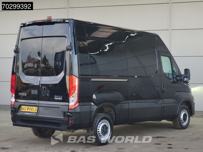 Iveco Daily 35S18 3.0L Automaat L2H2 180PK ACC LED Navi Airco 3,5t Trekgewicht Euro6 L2H2 Airco - Gesloten bestelwagen: afbeelding 5 Iveco Daily 35S18 3.0L Automaat L2H2 180PK ACC LED Navi Airco 3,5t Trekgewicht Euro6 L2H2 Airco - Gesloten bestelwagen: afbeelding 5