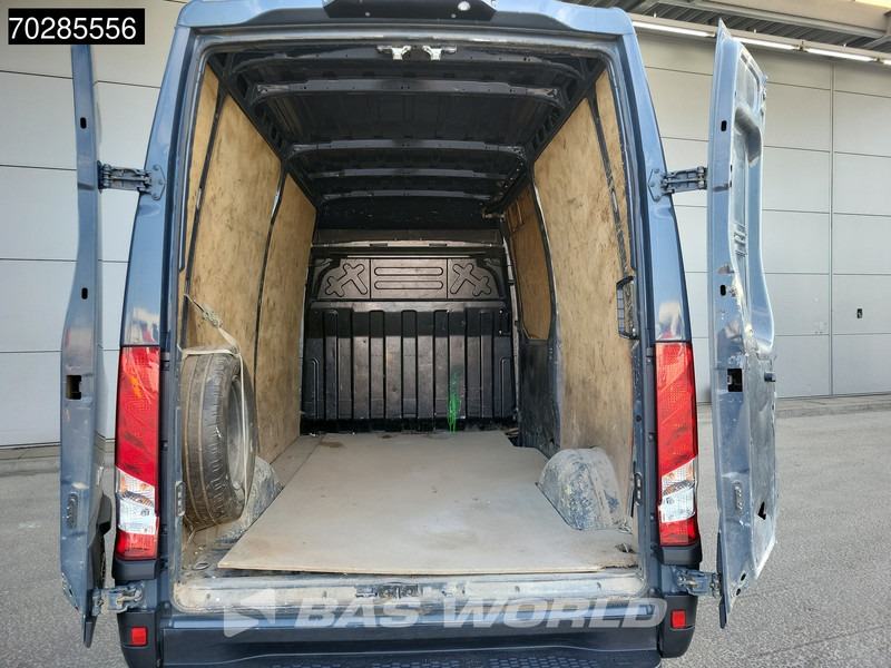 Iveco Daily 35S18 3.0L Automaat L2H2 3,5t Trekhaak LED Navi Airco Cruise Camera Euro6 L2 11m3 Airco Trekhaak Cruise control - Gesloten bestelwagen: afbeelding 3 Iveco Daily 35S18 3.0L Automaat L2H2 3,5t Trekhaak LED Navi Airco Cruise Camera Euro6 L2 11m3 Airco Trekhaak Cruise control - Gesloten bestelwagen: afbeelding 3