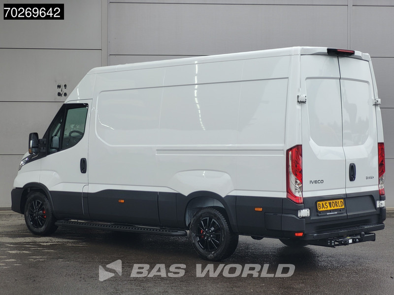 Iveco Daily 35S21 3.0L Automaat Black Edition 2025 model L2H2 Trekhaak Tacho ACC LED CarPlay Velgen Camera 12m3 Airco Trekhaak - Gesloten bestelwagen: afbeelding 2 Iveco Daily 35S21 3.0L Automaat Black Edition 2025 model L2H2 Trekhaak Tacho ACC LED CarPlay Velgen Camera 12m3 Airco Trekhaak - Gesloten bestelwagen: afbeelding 2