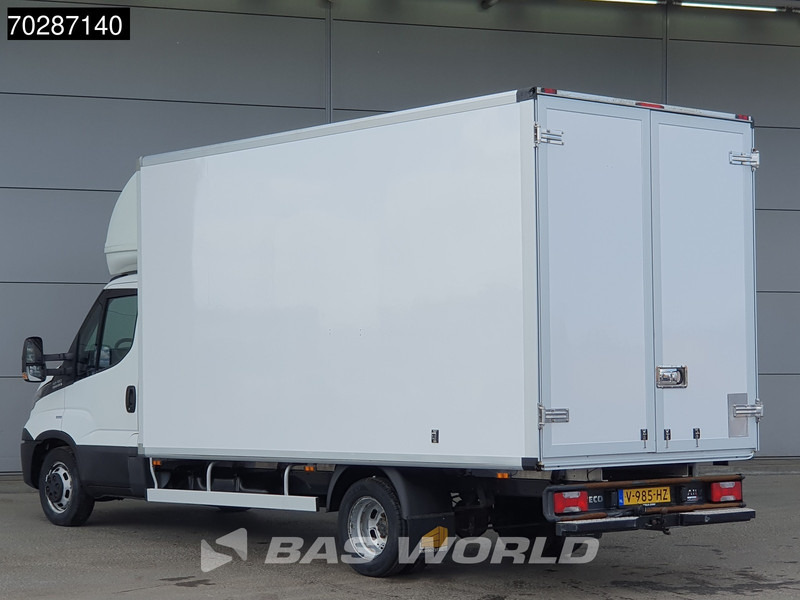 Iveco Daily 40C18 3.0L Automaat Bakwagen Navi Airco Cruise Euro6 Schuifzeilen Plane Meubelbak Koffer 21m3 Airco Trekhaak Cruise control - Bestelwagen gesloten laadbak: afbeelding 3 Iveco Daily 40C18 3.0L Automaat Bakwagen Navi Airco Cruise Euro6 Schuifzeilen Plane Meubelbak Koffer 21m3 Airco Trekhaak Cruise control - Bestelwagen gesloten laadbak: afbeelding 3