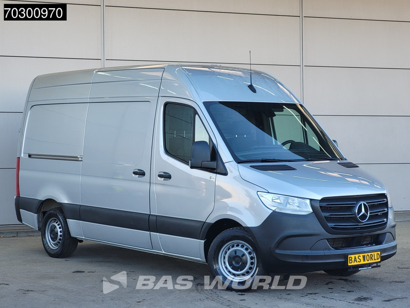 Mercedes-Benz Sprinter 315 CDI Automaat L2H2 150PK Airco Camera Parkeersensoren MBUX CarPlay Euro6 L2 Airco - Kleine bestelwagen: afbeelding 3 Mercedes-Benz Sprinter 315 CDI Automaat L2H2 150PK Airco Camera Parkeersensoren MBUX CarPlay Euro6 L2 Airco - Kleine bestelwagen: afbeelding 3