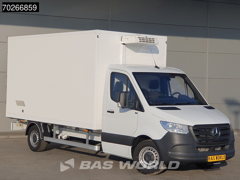 Mercedes-Benz Sprinter 315 CDI Koelwagen Achterdeuren Thermo King C-250 Airco Carplay MBUX Koel Koeler Kühl Kühler Kühlwagen Kühlkoffer 17m3 Airco - Koelwagen: afbeelding 5 Mercedes-Benz Sprinter 315 CDI Koelwagen Achterdeuren Thermo King C-250 Airco Carplay MBUX Koel Koeler Kühl Kühler Kühlwagen Kühlkoffer 17m3 Airco - Koelwagen: afbeelding 5