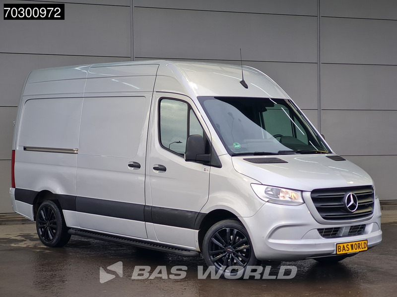 Mercedes-Benz Sprinter 315 CDI Special Edition Automaat L2H2 Airco Camera Parkeersensoren v+a MBUX CarPlay Velgen Euro6 L2 Airco - Kleine bestelwagen: afbeelding 3 Mercedes-Benz Sprinter 315 CDI Special Edition Automaat L2H2 Airco Camera Parkeersensoren v+a MBUX CarPlay Velgen Euro6 L2 Airco - Kleine bestelwagen: afbeelding 3