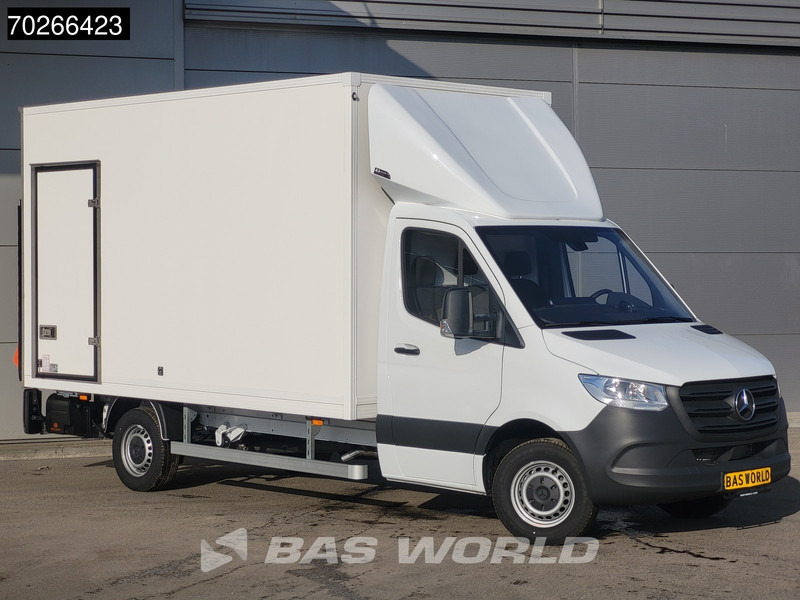 Mercedes-Benz Sprinter 317 CDI Automaat Laadklep Zijdeur Bakwagen Navi Airco Cruise MBUX Euro6 Meubelbak Koffer 12m3 Airco Cruise control - Bestelwagen gesloten laadbak: afbeelding 5 Mercedes-Benz Sprinter 317 CDI Automaat Laadklep Zijdeur Bakwagen Navi Airco Cruise MBUX Euro6 Meubelbak Koffer 12m3 Airco Cruise control - Bestelwagen gesloten laadbak: afbeelding 5